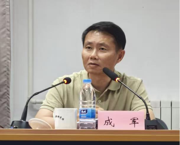 1751966265942717.jpg 座谈会5.jpg
